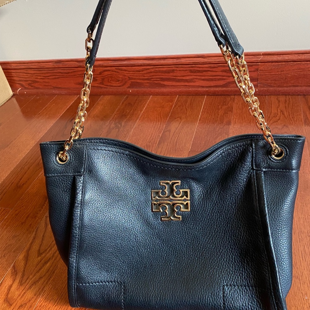Tory Burch handbag! Like new. Leather is very soft.